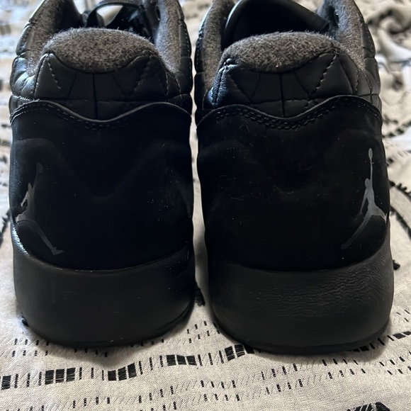 Jordan’s size 12 - Picture 3 of 6